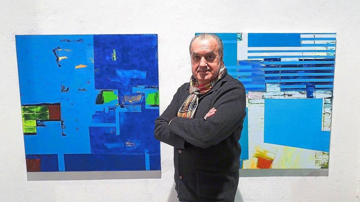 Mariano Olcese, junto a sus nuevos trabajos, en La Maleta.-PABLO REQUEJO