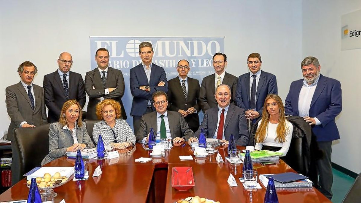 Los miembros del jurado de la octava edición del Premio Innovadores.-J.M. LOSTAU