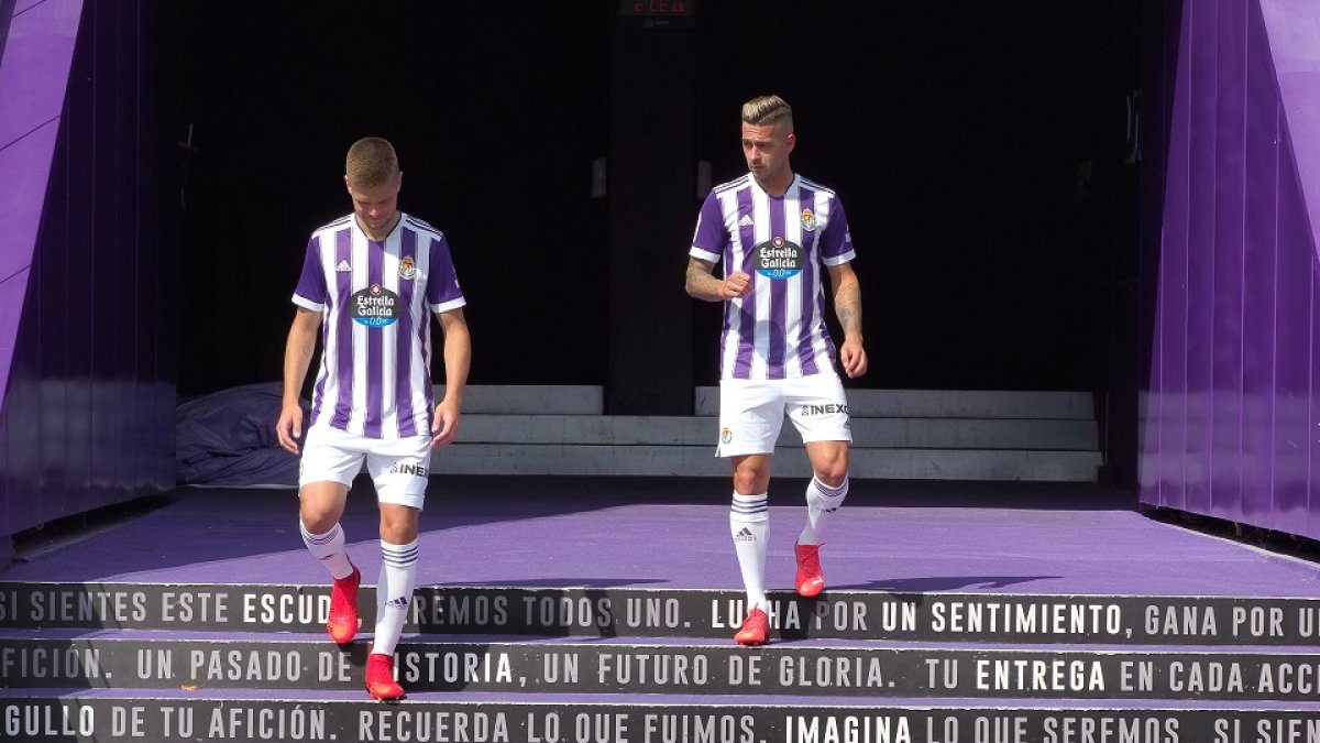 Diogo Queirós y Sergio León en Zorrilla. / P. REQUEJO