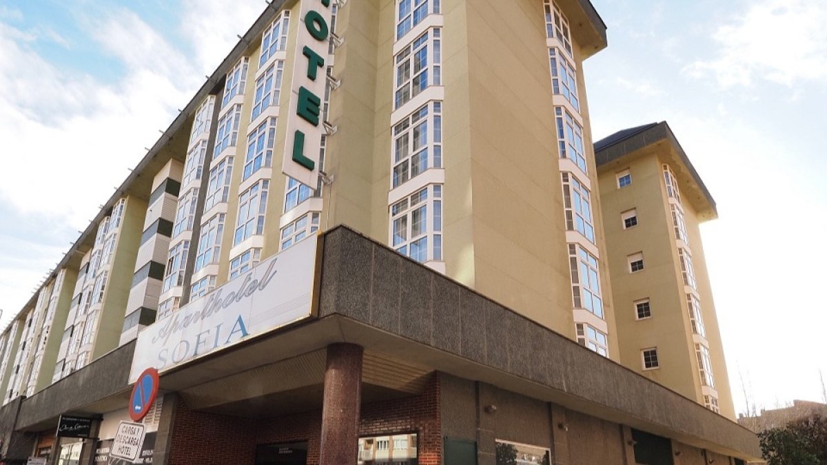 Exterior del hotel Tryp Sofía de Valladolid, cerrado, en una imagen de archivo