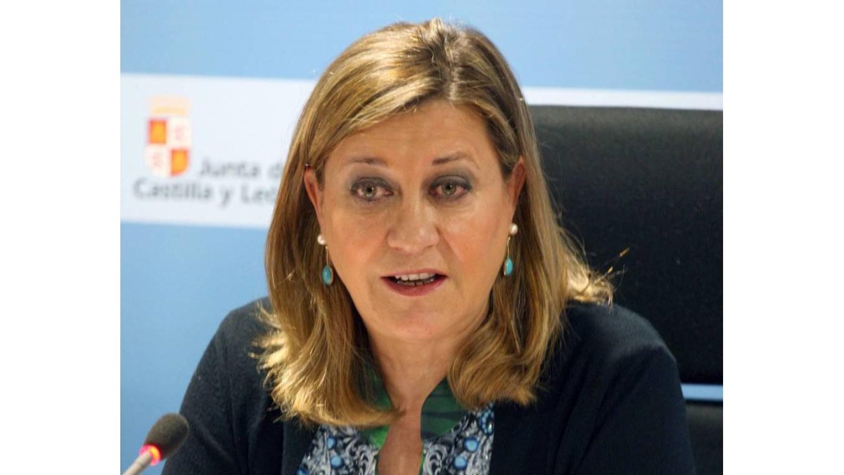 La consejera de Hacienda, Pilar del Olmo, presenta la Contabilidad Regional de Castilla y León correspondiente al IV trimestre de 2014-Ical