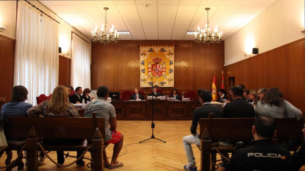Juicio por la muerte a golpes de un joven en Chañe (Segovia)-Ical