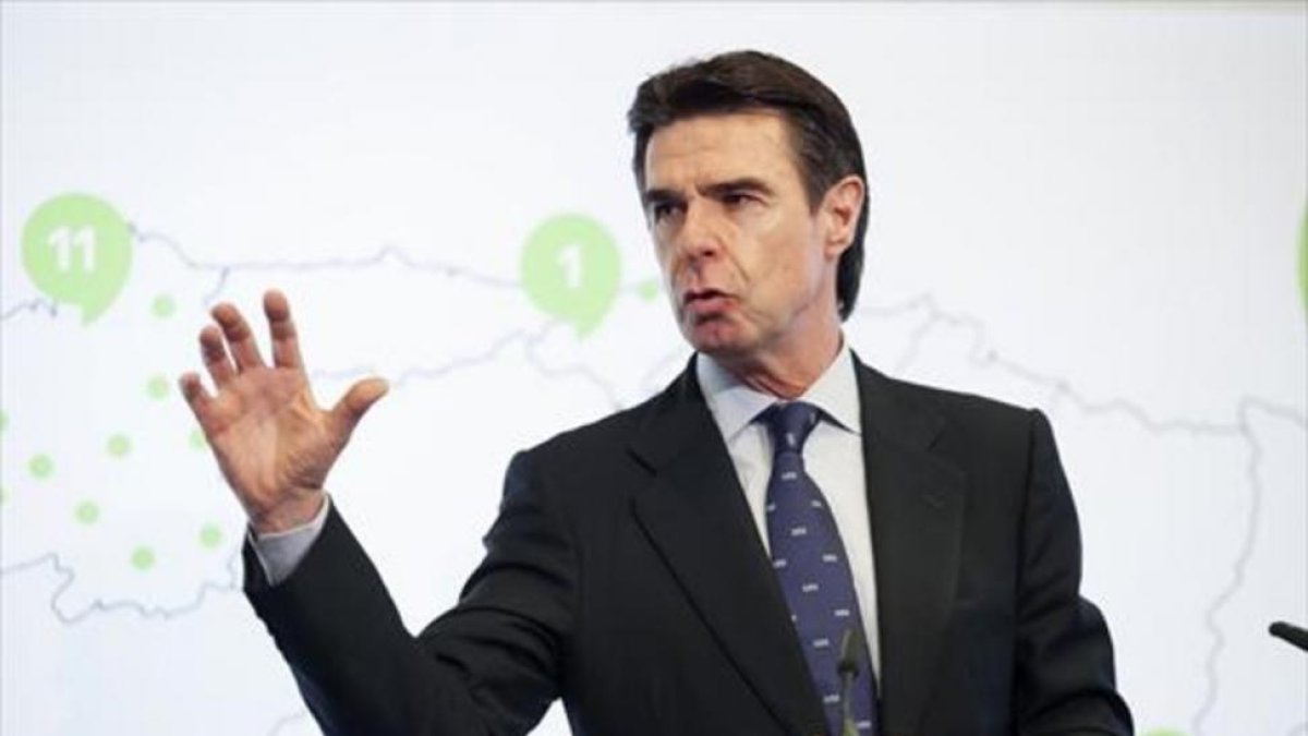 El exministro José Manuel Soria.-EFE / RAMÓN DE LA ROCHA