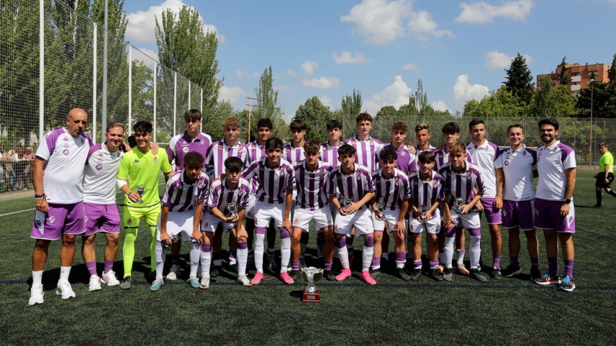Jugadores del Real Valladolid juvenil. / Montse Álvarez