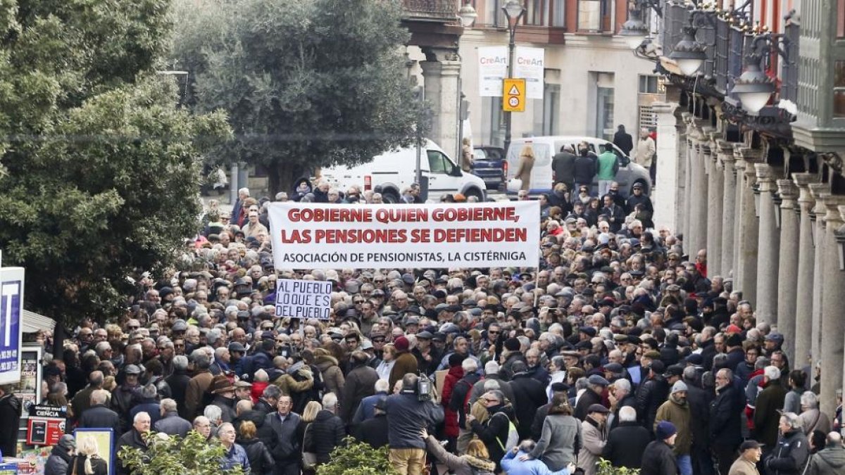 Manifestación en Valladolid en defensa de las pensiones-ICAL
