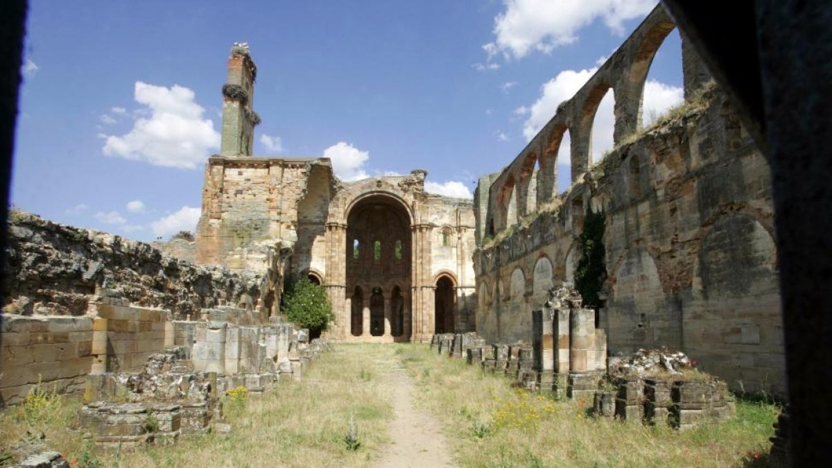 Monasterio de Santa María de Moreruela, en Granja de Moreruela (Zamora).-ICAL