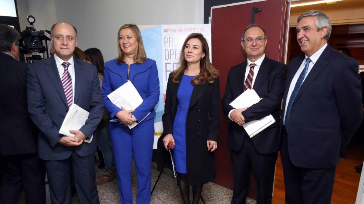 La secretaria de Estado de Presupuestos y Gastos, Marta Fernández Currás; y la consejera de Economía y Hacienda, Pilar del Olmo, inauguran el acto de lanzamiento del Programa Operativo FEDER de Castilla y León 2014-2020-Ical