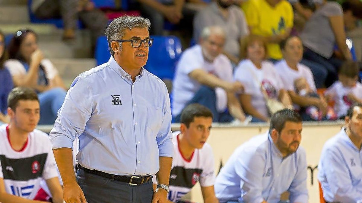 Paco García, durante un partido en Pisuerga.-PABLO REQUEJO