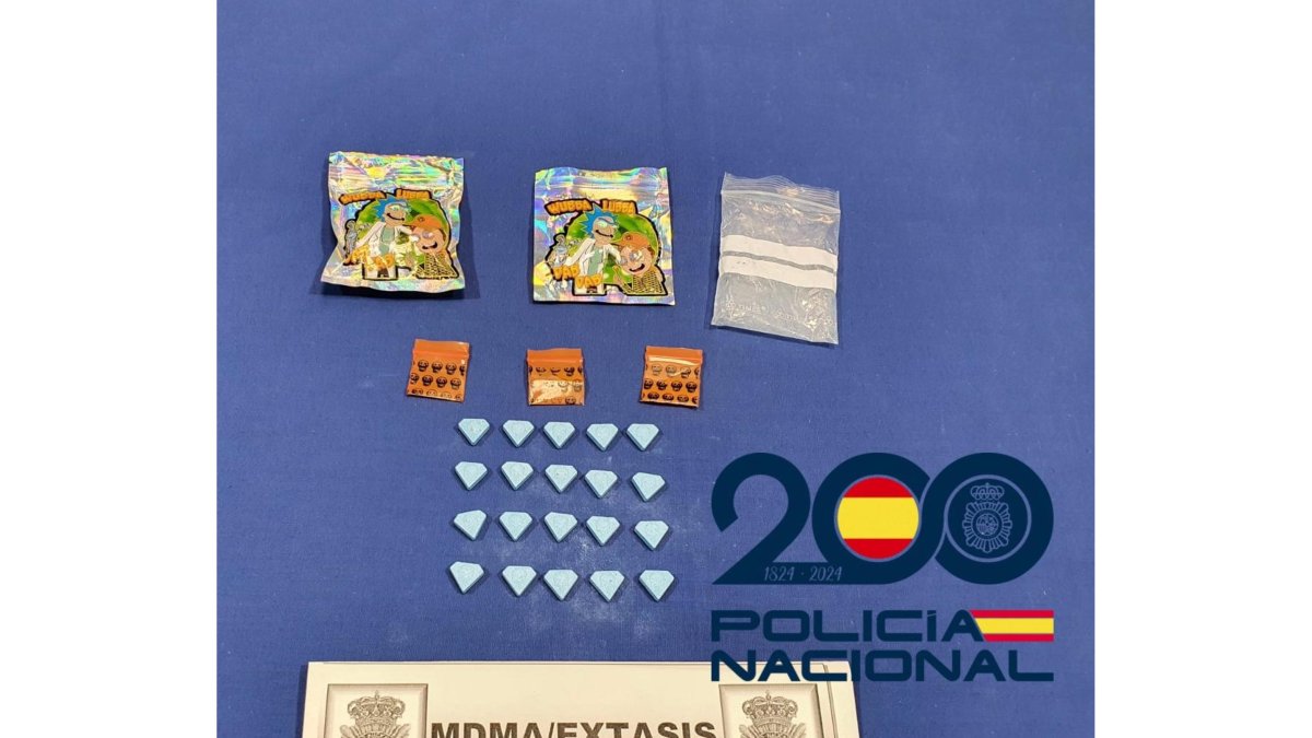 Material intervenido. - POLICÍA NACIONAL