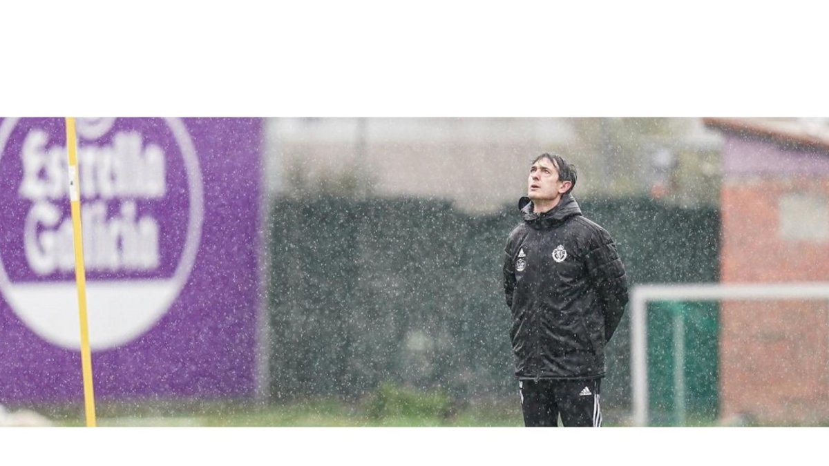 Pacheta bajo la lluvia en el entrenamiento del jueves. / RV / I. SOLA