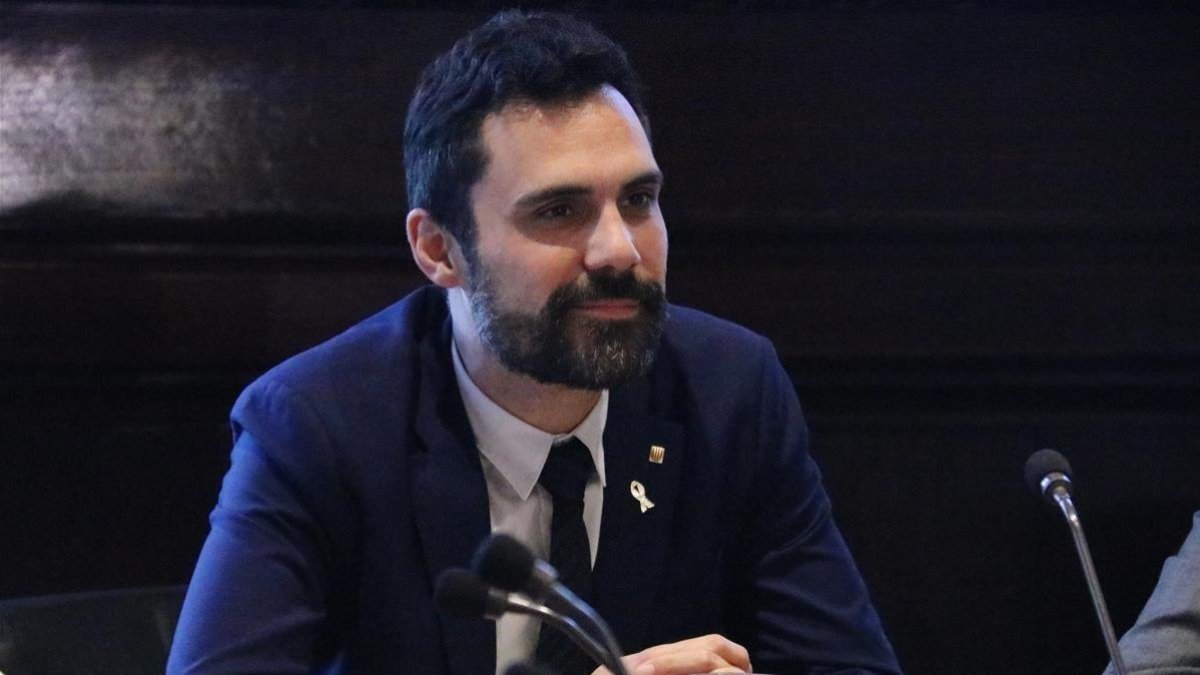 El presidente del Parlament, Roger Torrent, durante la reunión de la Mesa, este martes-LAURA BATLLE (ACN)
