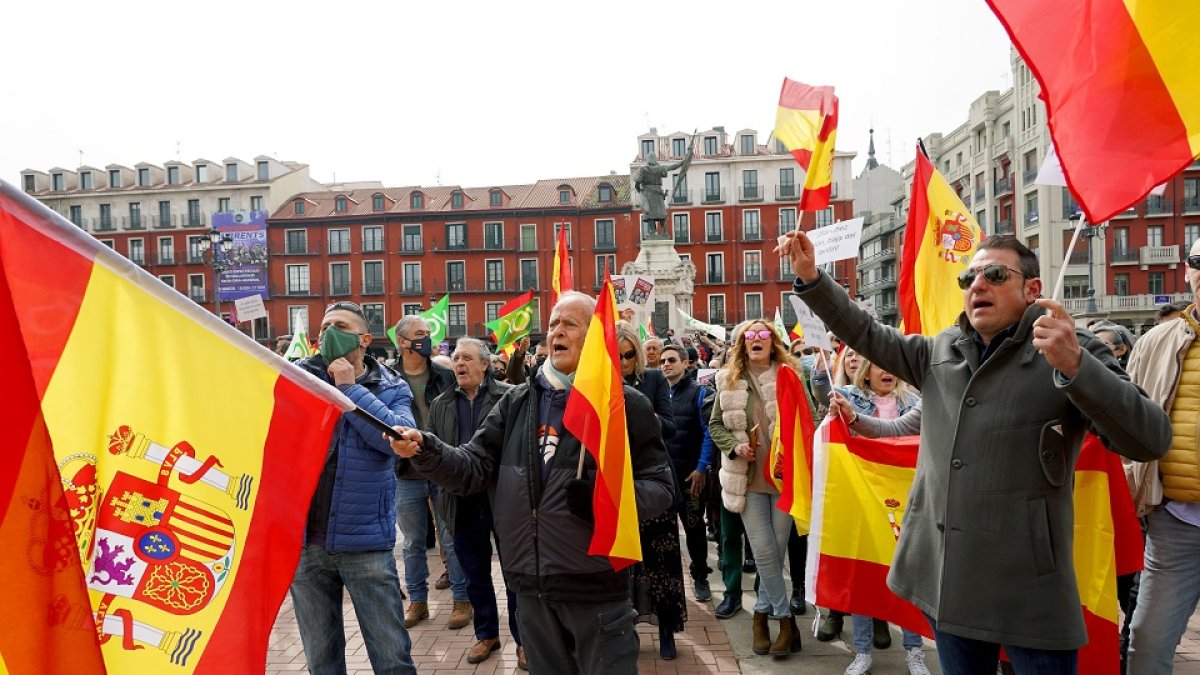 Concentración de Vox y Solidaridad para protestar contra las políticas del Gobierno de España.- ICAL