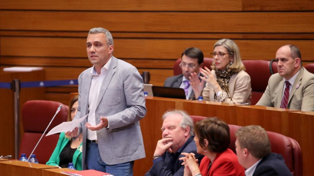 Javier Izquierdo, en las Cortes en una imagen de archivo.-ICAL