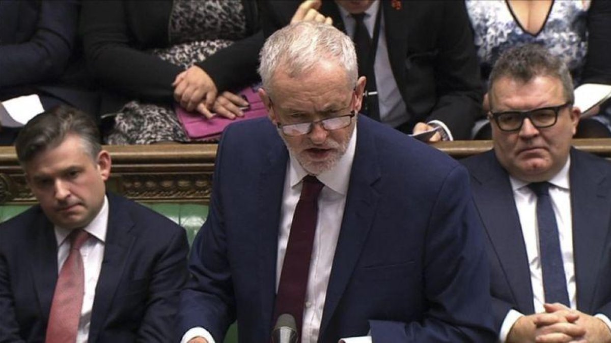 El líder laborista, Jeremy Corbyn, durante un intervención hoy miércoles en el Parlamento británico.-AFP