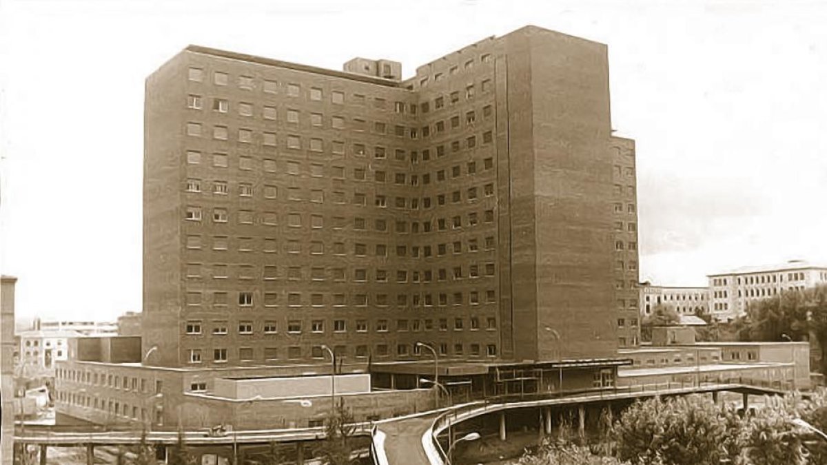 Hospital Clínico Universitario.-ARCHIVO MUNICIPAL DE VALLADOLID