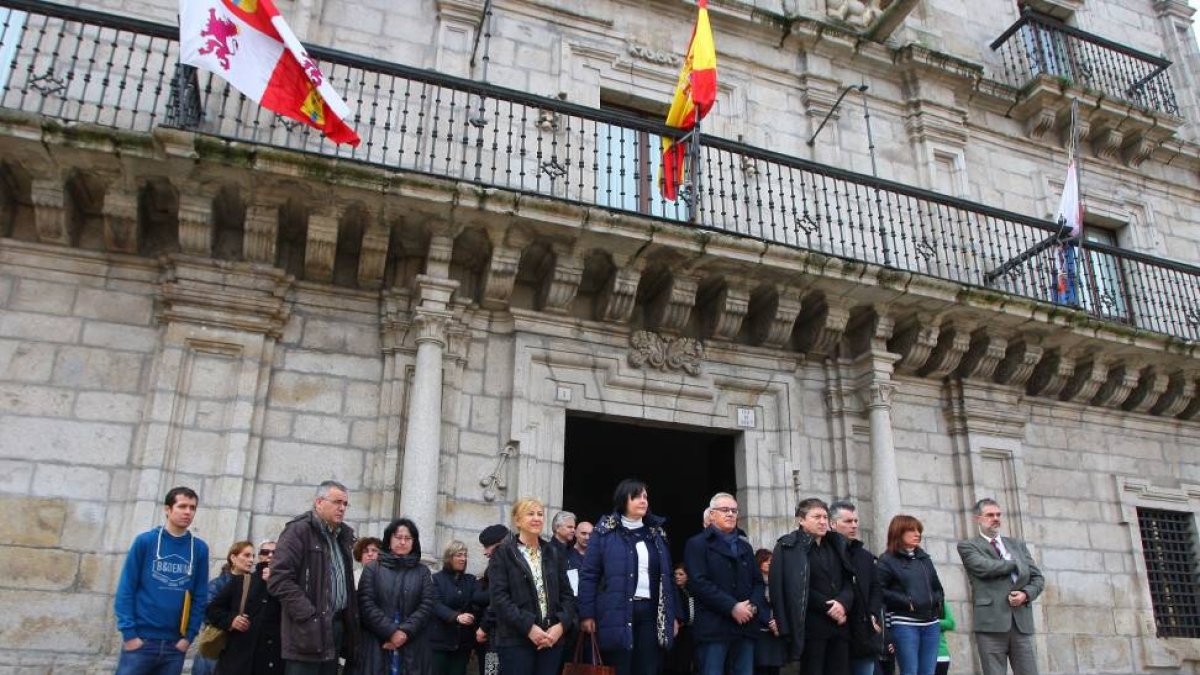 El Ayuntamiento de Ponferrada guarda un minuto de silencio por el fallecimiento ayer del minero José Pereira Díez-Ical