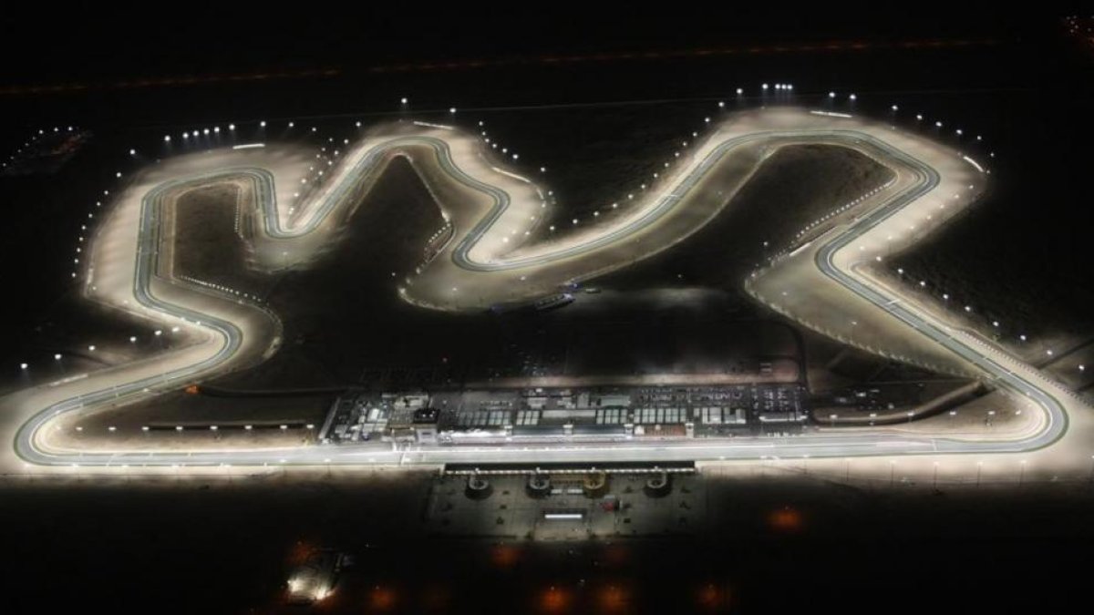 El precioso circuito de Losail, en Doha (Catar), acogerá mañana por la noche el estreno del Mundial de motociclismo.-/ CIRCUITO DE LOSAIL MEDIA