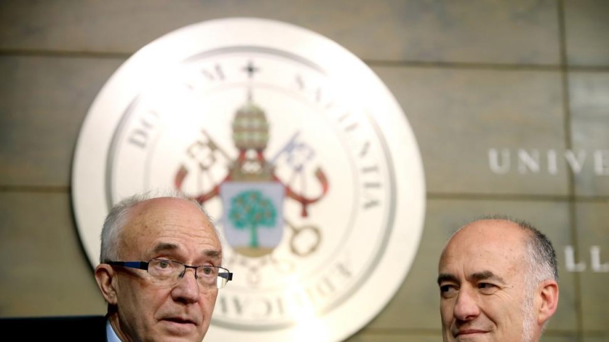 Fernando Rull e Iñaki Goririzelaia, tras la reunión del Consorcio de Universidades presentado en Valladolid.-ICAL