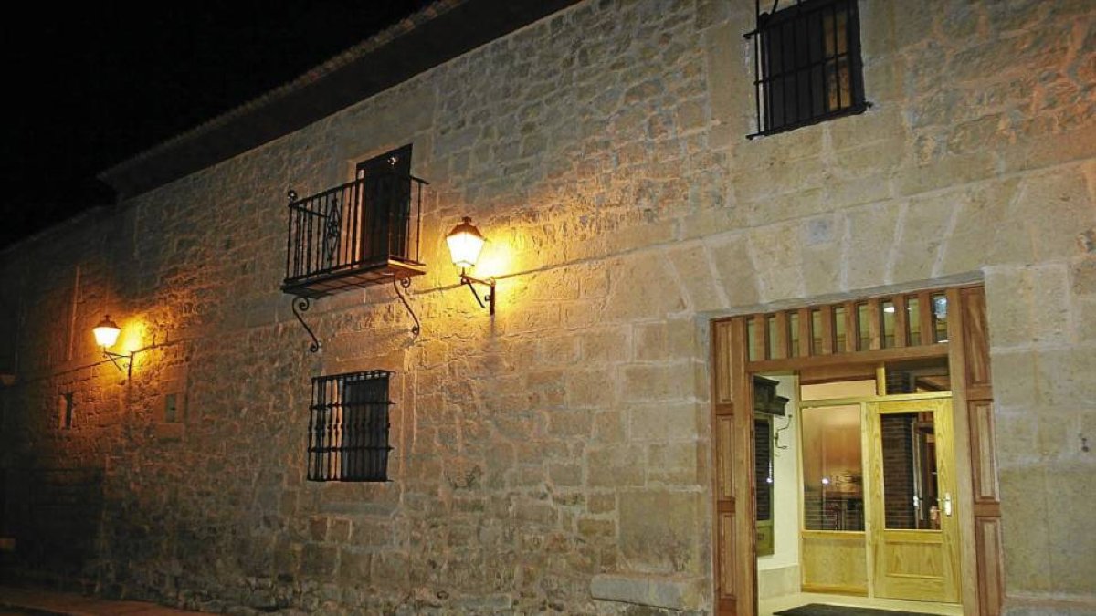Exterior de la Casona de Montealegre, que el Ayuntamiento saca a licitación para abrir como Posada-D. V.