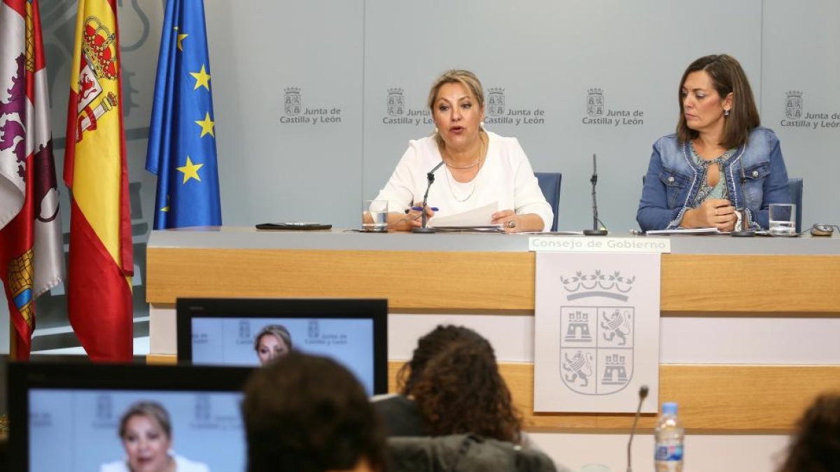 Rosa Valdeón en el Cosejo de Gobierno.-ICAL