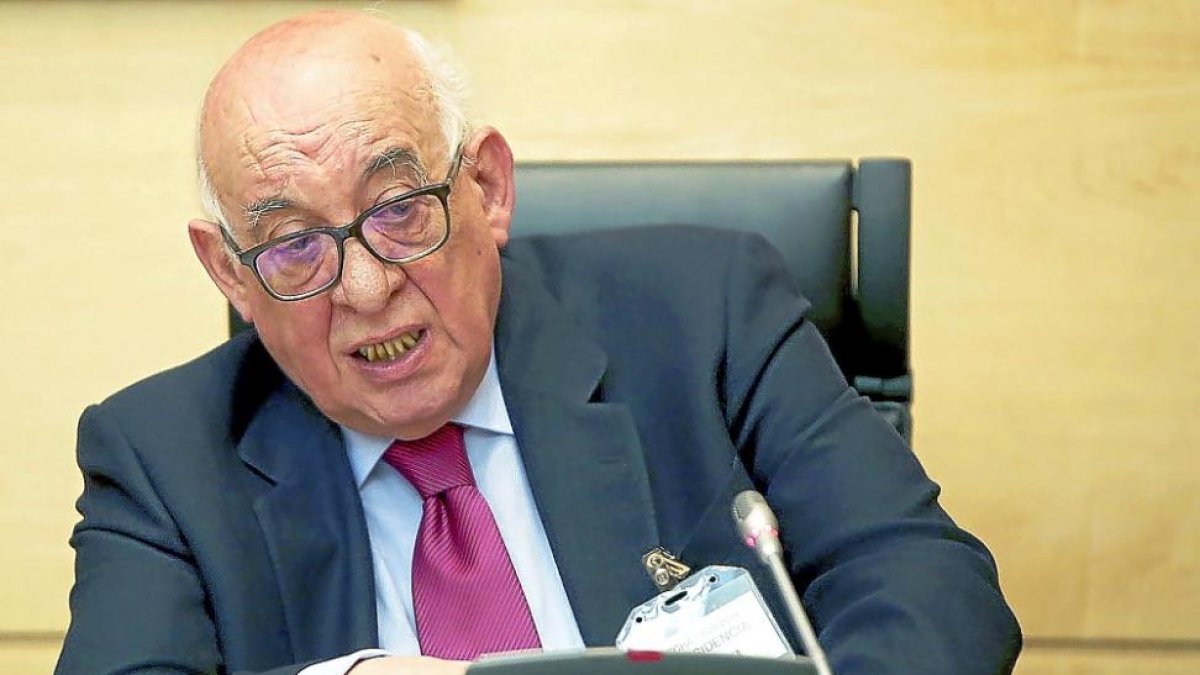 José María Achirica, en la comisión.-ICAL
