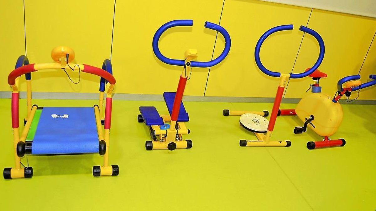 Máquinas del ‘minigym’ en el área de Pediatría.-ICAL