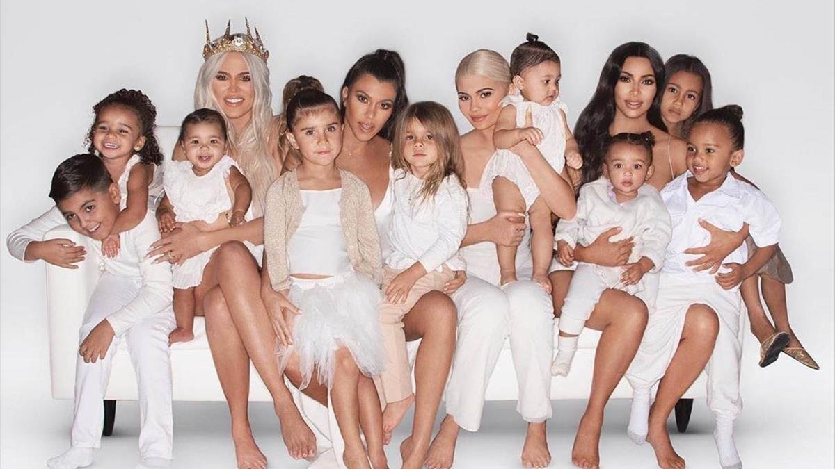La postal navideña de las Kardashian.-INSTAGRAM