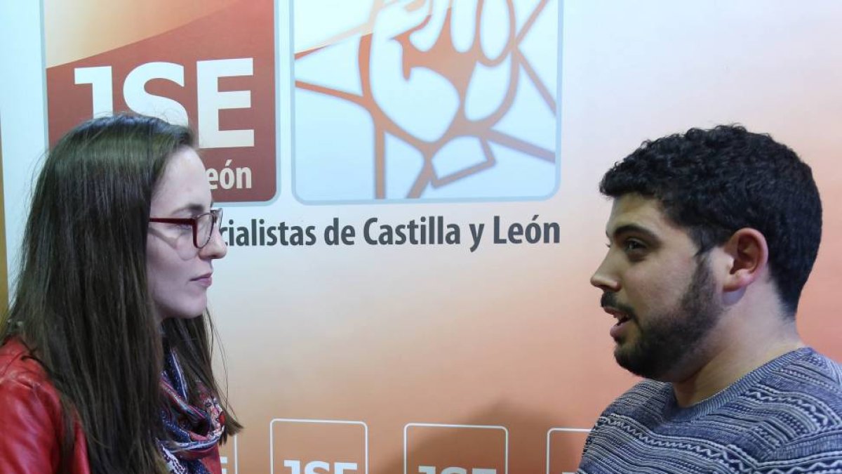 La segoviana, Andrea Carrascal y el zamorano, Sergio Bragado, se presentan a la secretaria regional de JSE.-ICAL