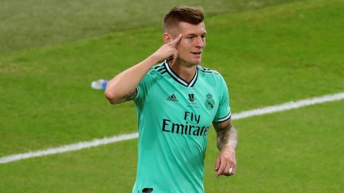 Toni Kroos celebra el primer gol ante el Valencia durante la primera semifinal de la Supercopa de España-