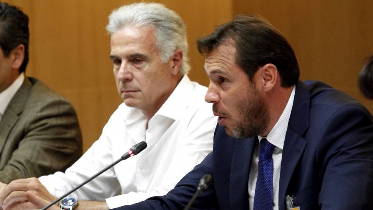 El alcalde de Valladolid, Óscar Puente, en calidad de presidente de la Asociación de Destinos para la promoción del Turismo Gastronómico, junto al presidente de Saborea España, Pedro Larumbe, presiden la Cumbre de Destinos Gastronomicos-Ical