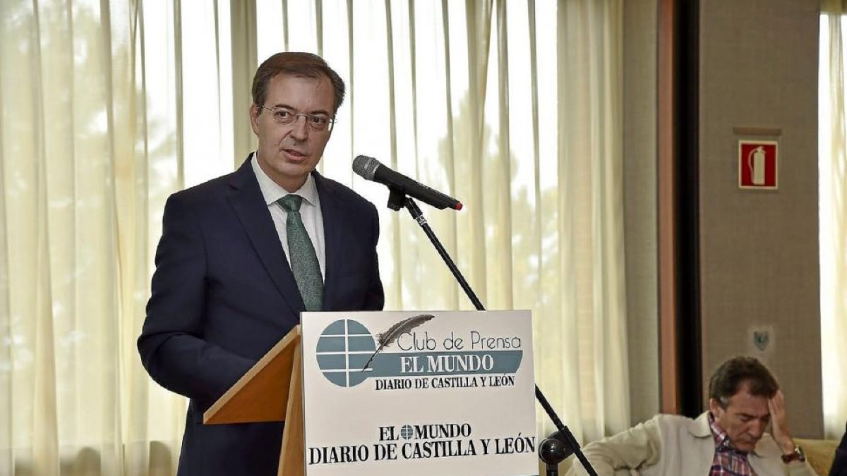 Germán Barrios, en un momento de su intervención durante la clausura del Foro sobre infraestructuras.-Valentín Guisande