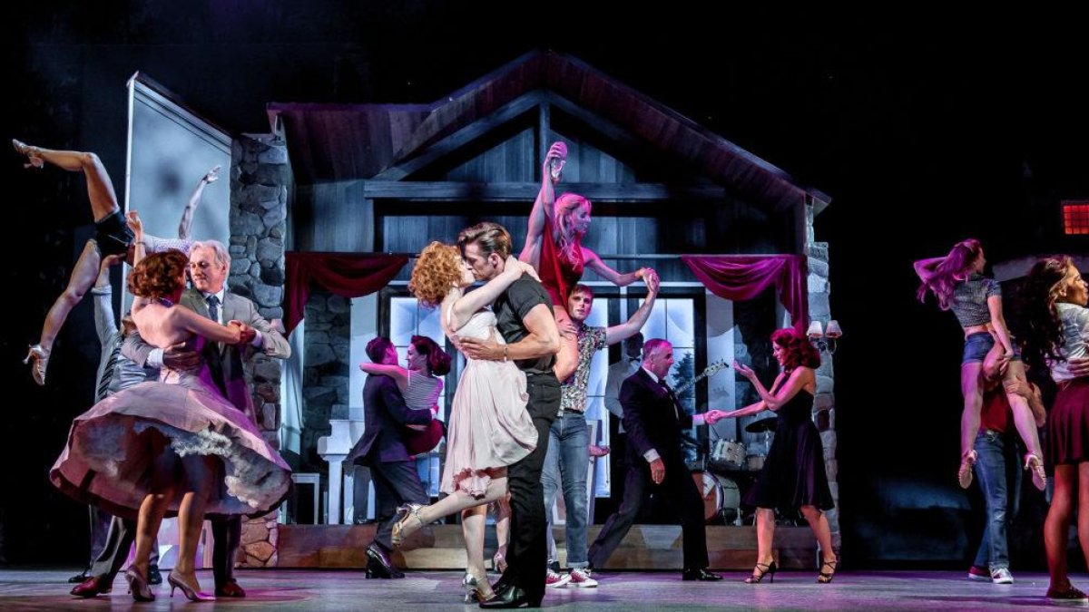 Una escena de ‘Dirty Dancing’ que llega al  teatro Carrión del 22 al 26 de enero.-LET’S GO
