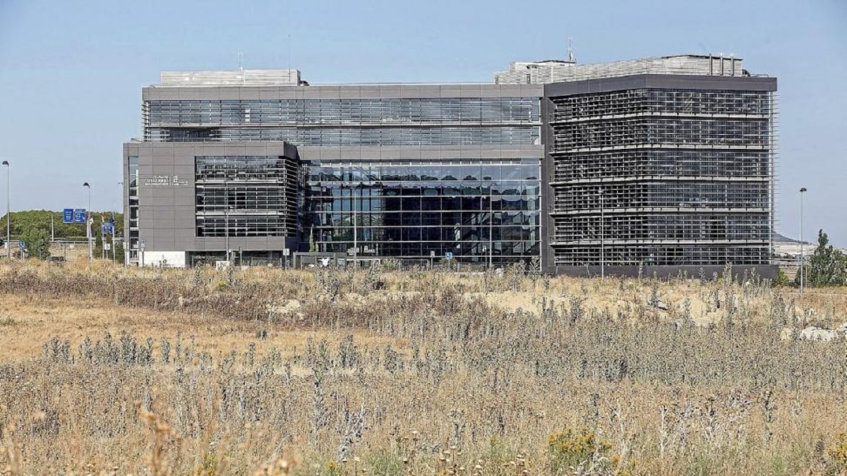 Edificio de Soluciones Empresariales de Arroyo de la Encomienda.-PABLO REQUEJO / PHOTOGENIC