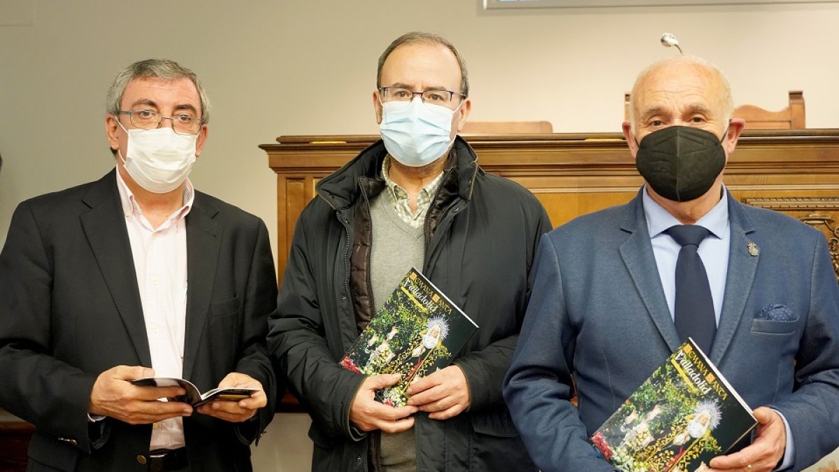El Arzobispado de Valladolid presenta la Revista y el programa oficial de la próxima Semana Santa.- ICAL