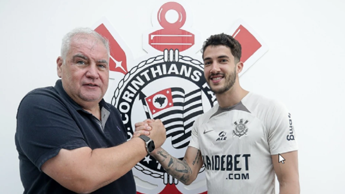 Gustavo Henrique, con su nueva camiseta del Corinthians. / EM