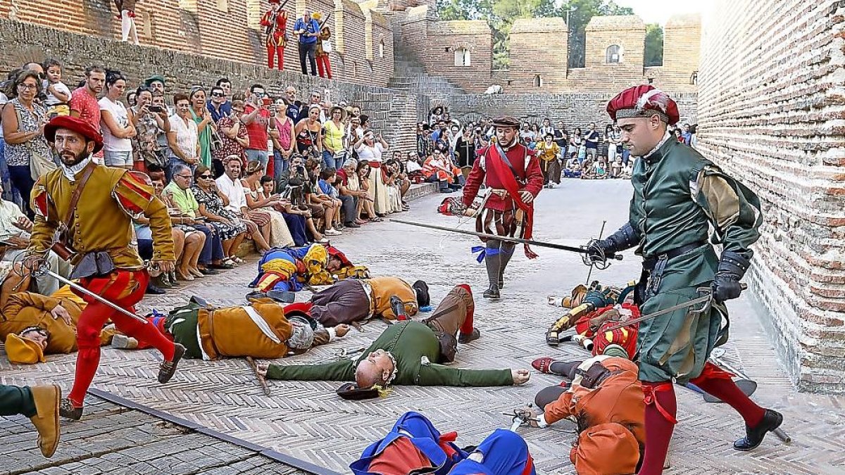 Una recreación histórica de un cambio de guardia y escape de la prisión de la Mota, en la edición pasada.-J.M. LOSTAU