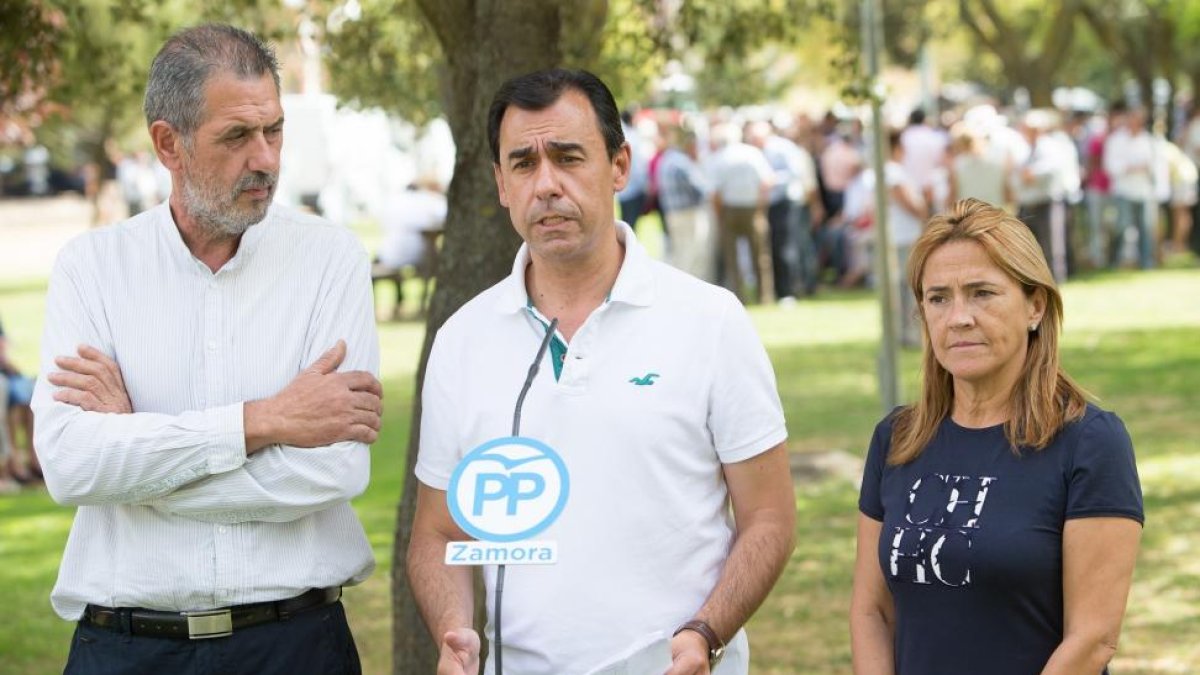 Fernando Martínez-Maíllo, junto a la presidenta de la Diputación de Zamora, Mayte Martín, en un acto electoral en Zamora-ICAL