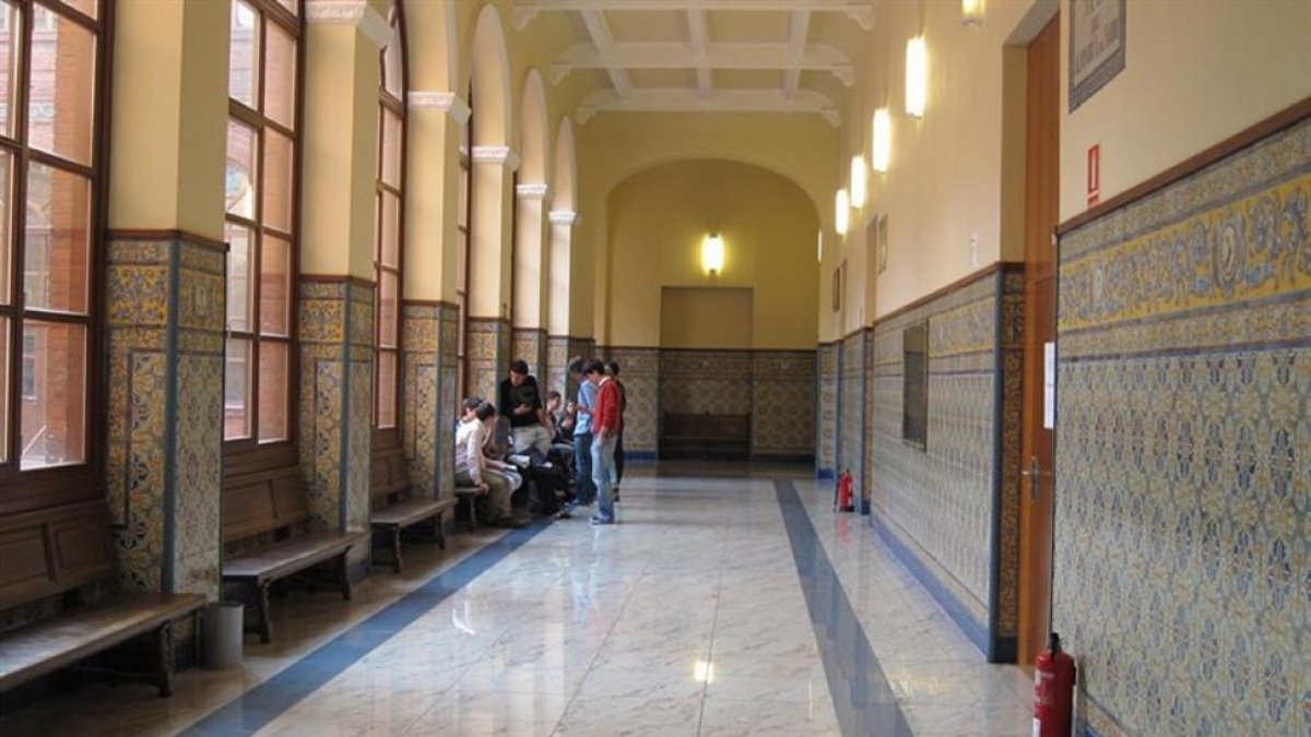 Pasillos de la Facultad de Derecho.-EUROPA PRESS
