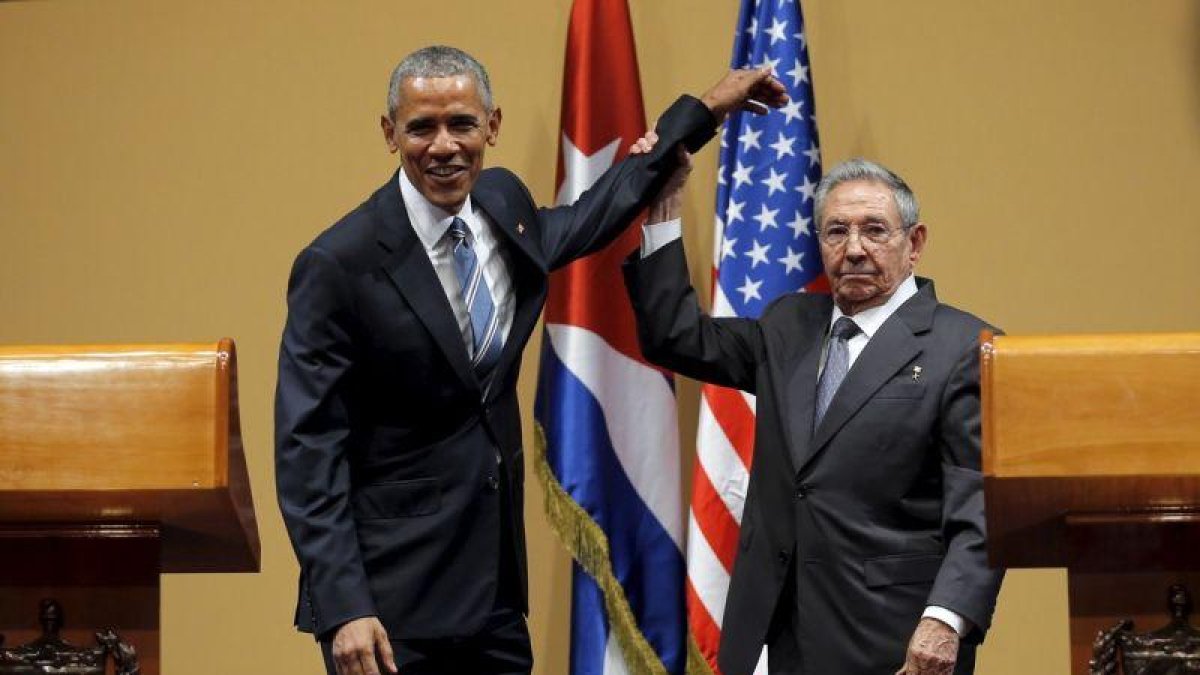 -CARLOS BARRIA / REUTERS