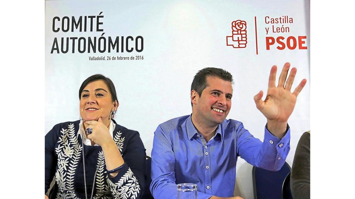 Luis Tudanca con Ana Sánchez en el último Comité Autonómico, celebrado el pasado mes de febrero.-ICAL