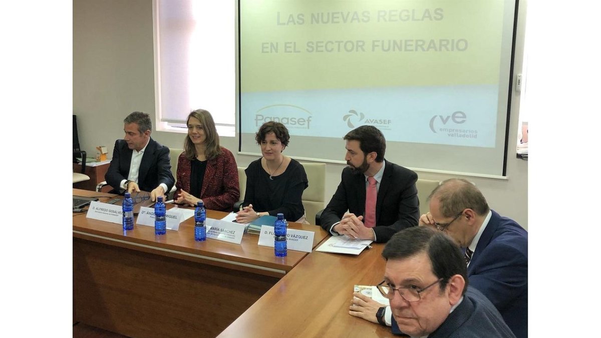 Encuentro del sector funerario en Valladolid. - EUROPA PRESS
