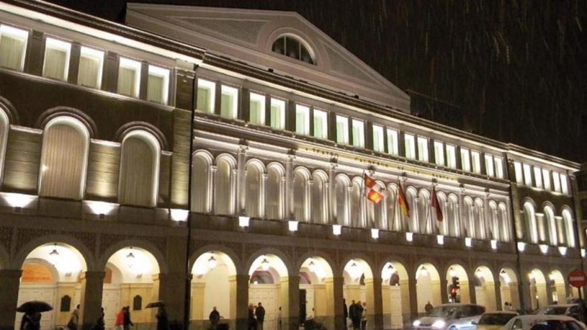 Teatro Carrión de Valladolid.-Imagen escogida de www.tcalderon.com