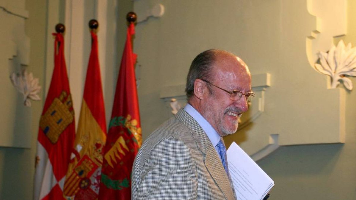 El alcalde de Valladolid, Francisco Javier León de la Riva-Ical