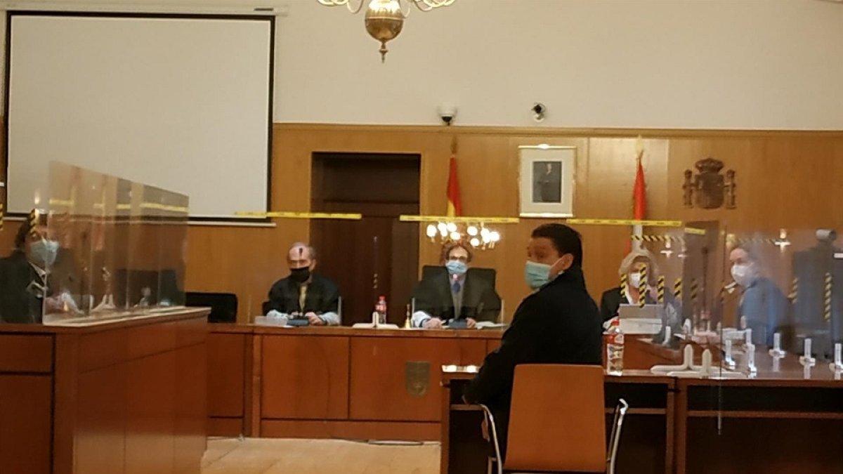 El acusado, durante el juicio celebrado en la Audiencia Provincial. EUROPA PRESS
