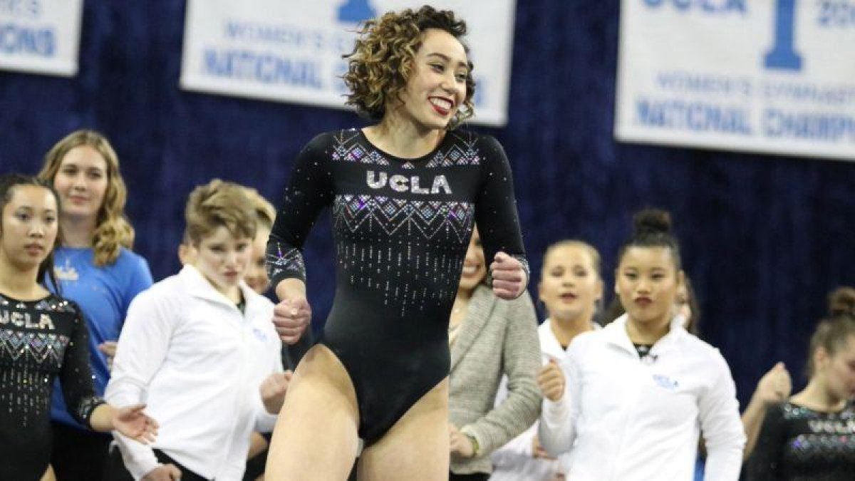 Katelyn Ohashi en competencia.-EL PERIÓDICO