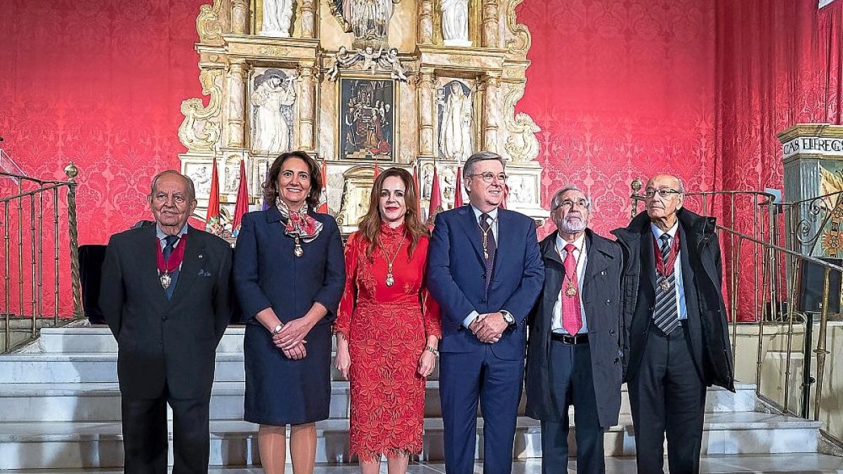 Manuel Estella, Josefa García Cirac, Silvia Clemente,José Manuel Fernández Santiago, Dionisio Llamazares y Carlos Sánchez Reye, los seis presidentes que ha tenido el Legislativo.-PABLO REQUEJO