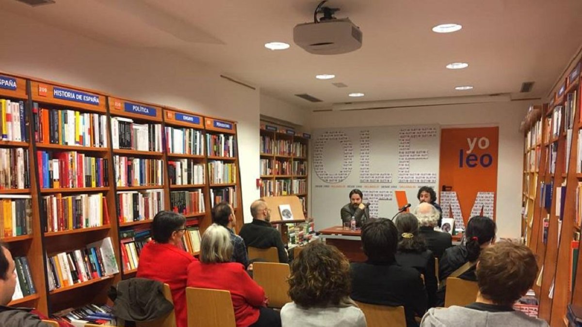 Una presentación literaria en la Librería Oletvm de Valladolid.-OLETVM