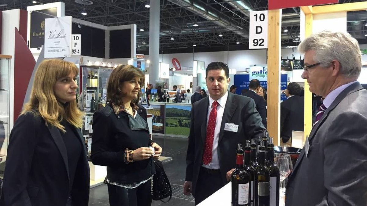 La viceconsejera de Política Económica, Begoña Hernández, visita la Feria Prowein de Düsseldorf (Alemania)-Ical