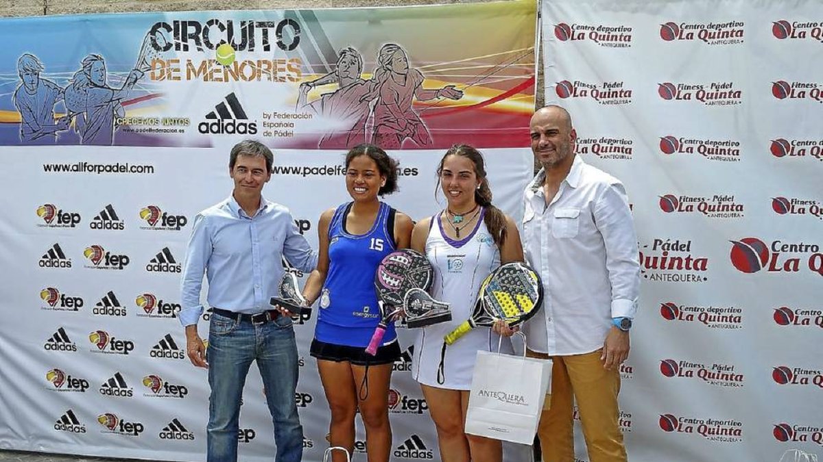 Paula Macías (derecha) y Alba Pérez-EM
