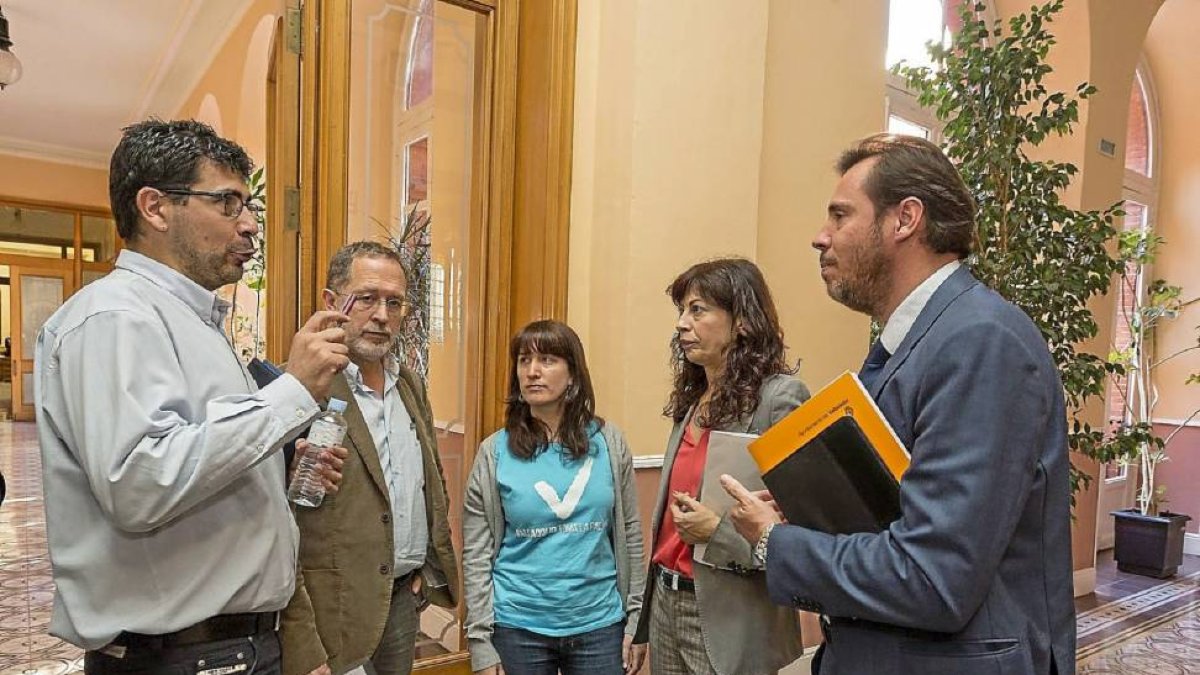 Bustos, Saravia, María Sánchez, Ana Redondo y Óscar Puente tras el pleno celebrado el lunes-Miguel Ángel Santos